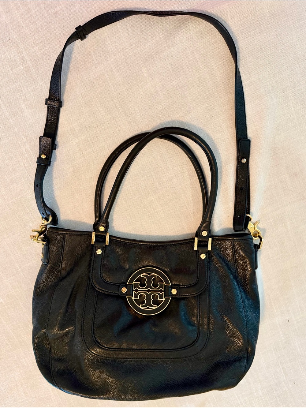 Tory Burch Black Leather Amanda Bag with Gold Logo